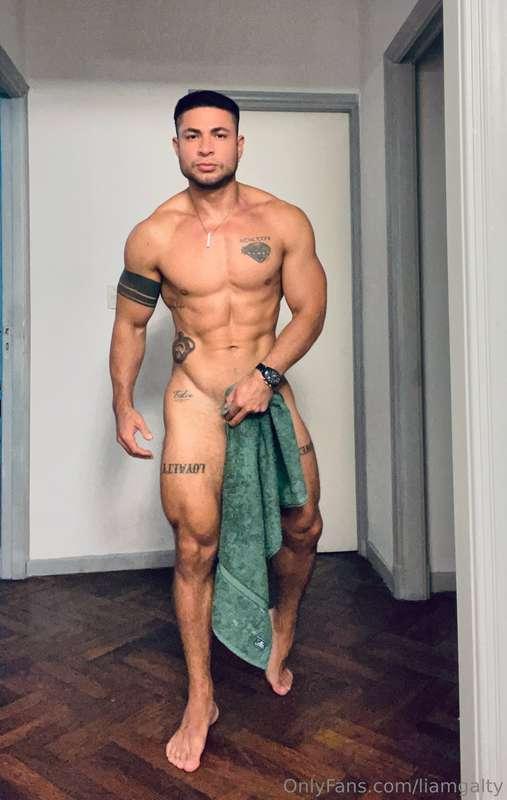 I need a shower, would u like to shower with me??