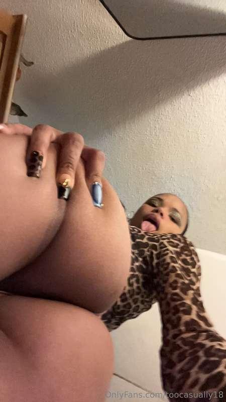 Ass or asmr
