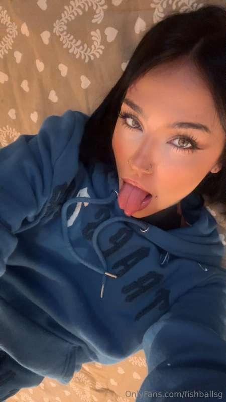 What's up sexy? 👅