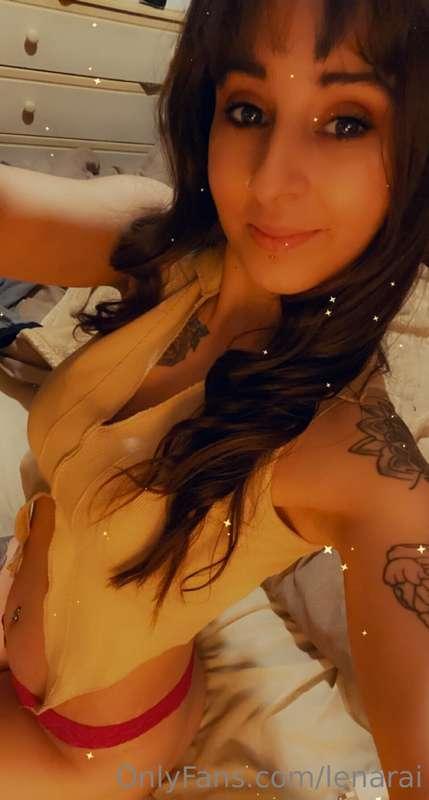 Where’s all my naughty fans at ? 😈