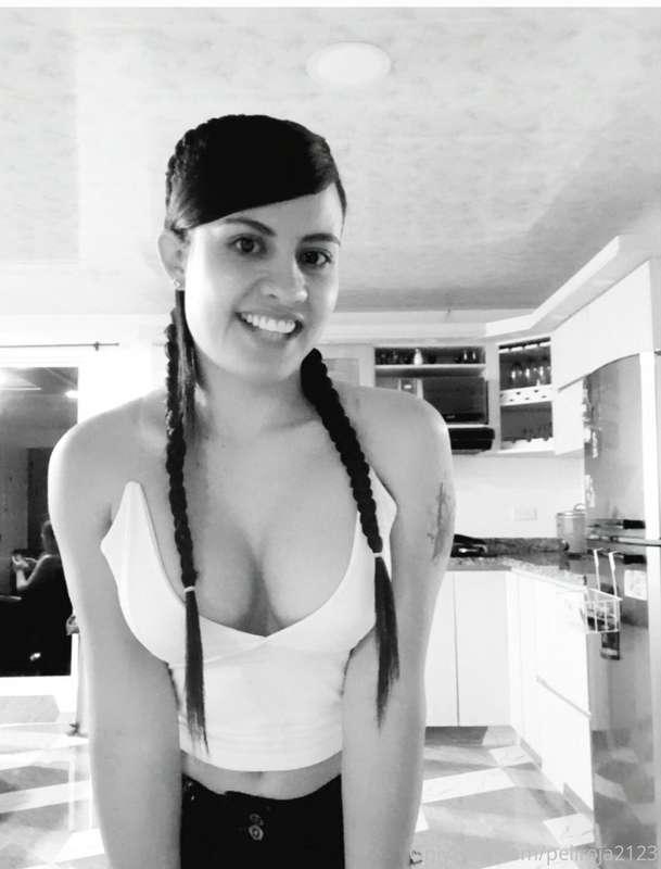 peliroja2123 image #0