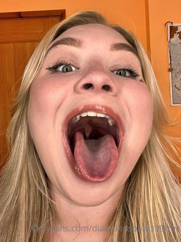 Message me for custom videos 😍