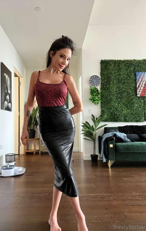 Looking hot in this dress?😈