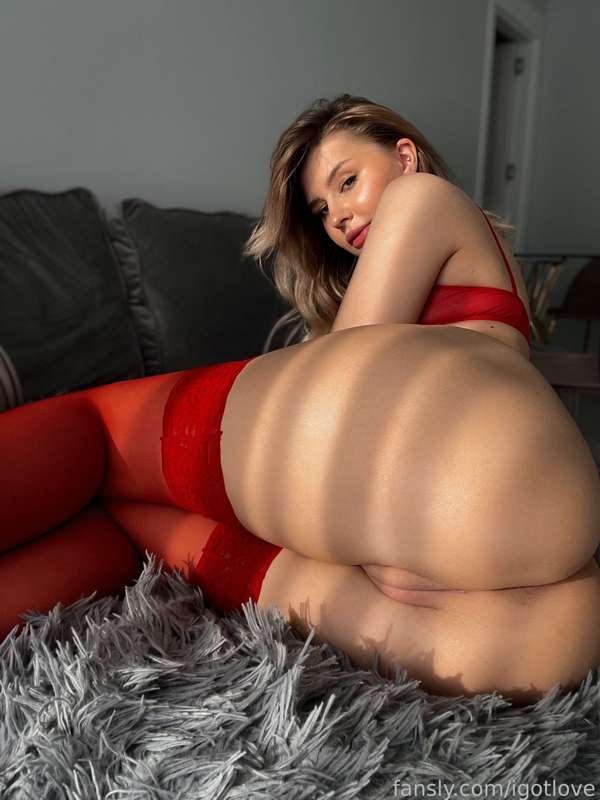 can’t choose 😅🙈

#pussy #stockings #blonde #fyp #bigass #booty #baughty