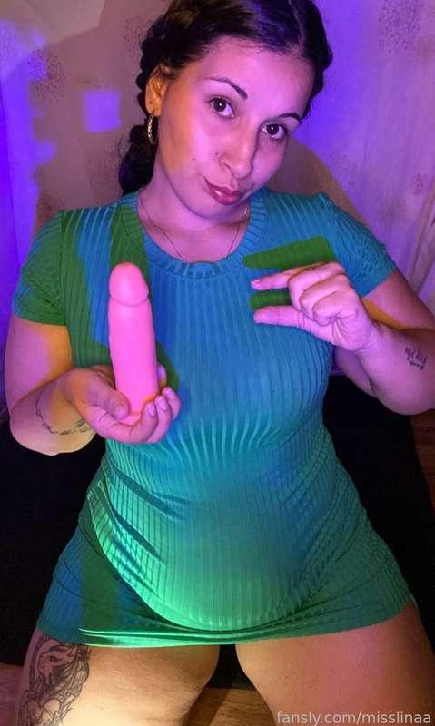 Show me that little cock... Come on!  🤏🏻🤣

#femdom #sexting #drain #mistress #findom #sph #sissy #finsub #paypig #worship #goddess #atm #loser #sissytask #femaledomination