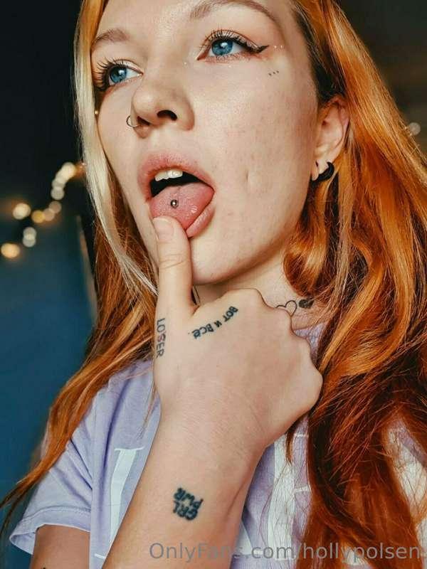 Hey look in my eyes😈😈