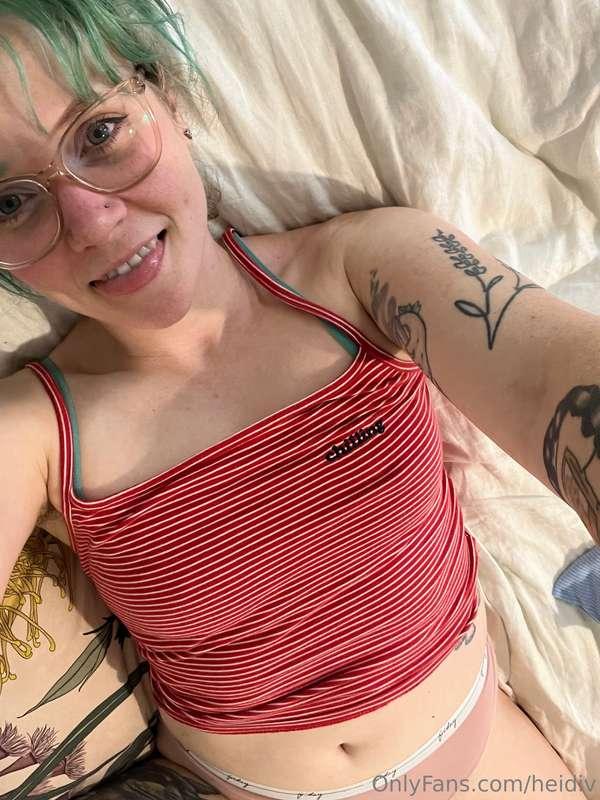 netflix and chil?#flash #boobs #bignipples