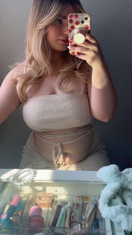 blondiee.18 image #0