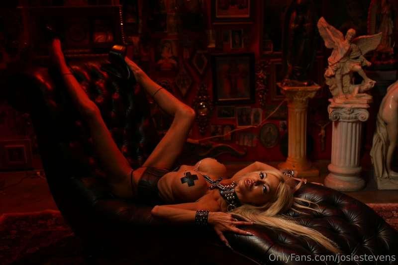 josiestevens main image