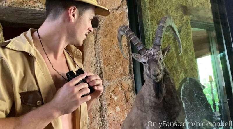 Safari Nick is almost here -- 10 more minutes...