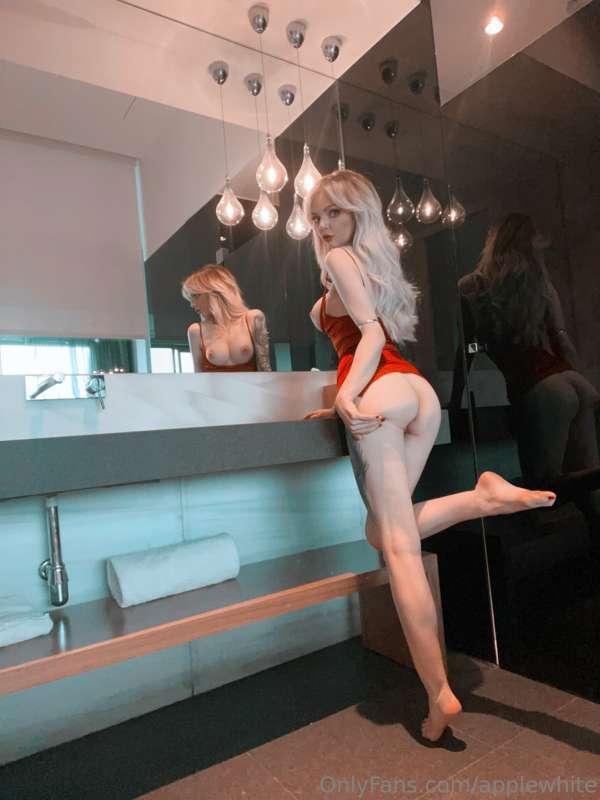 The cheerleader video is here finally!! I’ll be releasing it..