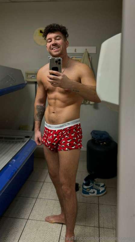 My VIP page is now 25% off! That’s $6 for lots of cock and c..