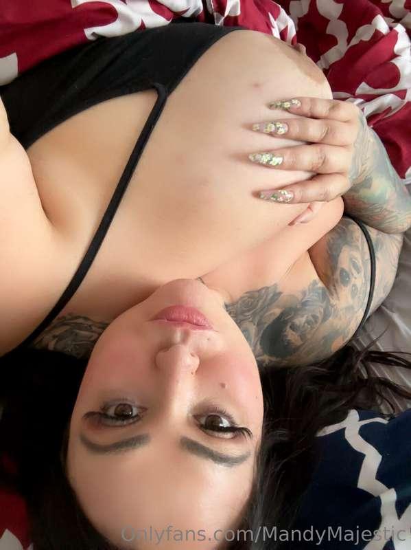 I’m in need hehe !! spoil me a little?😝😝