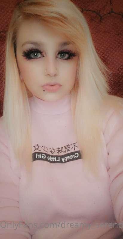 *Happy New Year ♡♡♡*
Love playing with my giant tits, lots o..