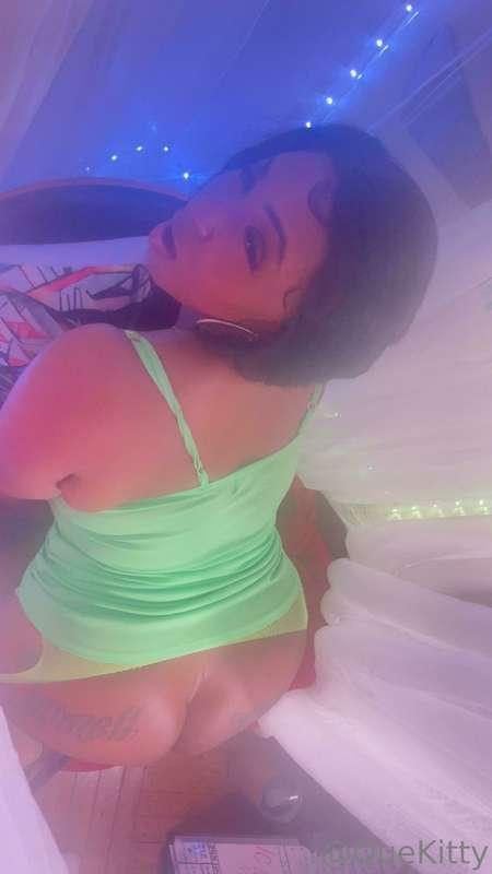 I think I'm starting to like my FUCK MACHINE alot more with ..