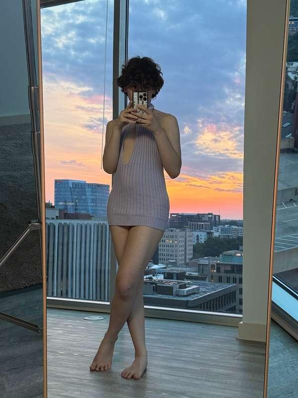 This dress doesn’t cover much…🙈