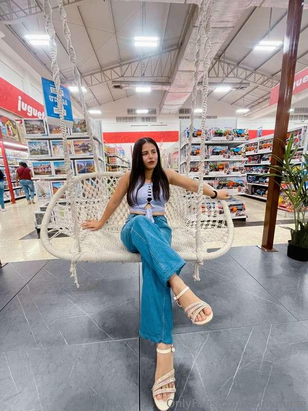 Just waiting like a princess lol 😘😘😘