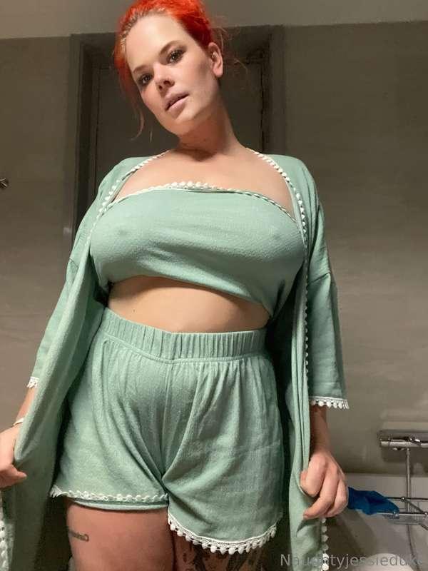 Coming to bed? 😝