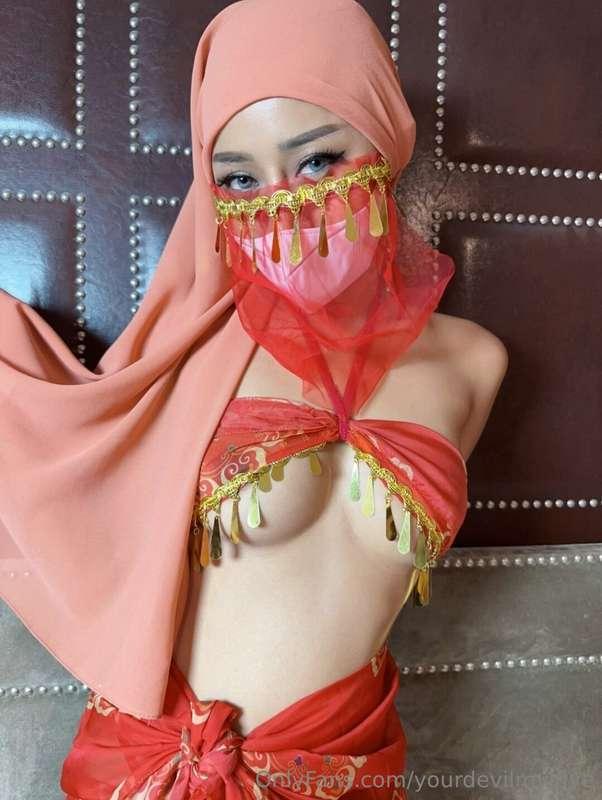 Honey, I'm ready for a hot striptease, and to masturbate wit..
