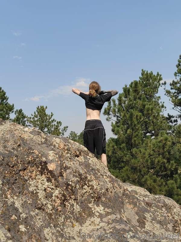 titties in nature ⛰️ 🏞 3 topless pics, taken in south dakota