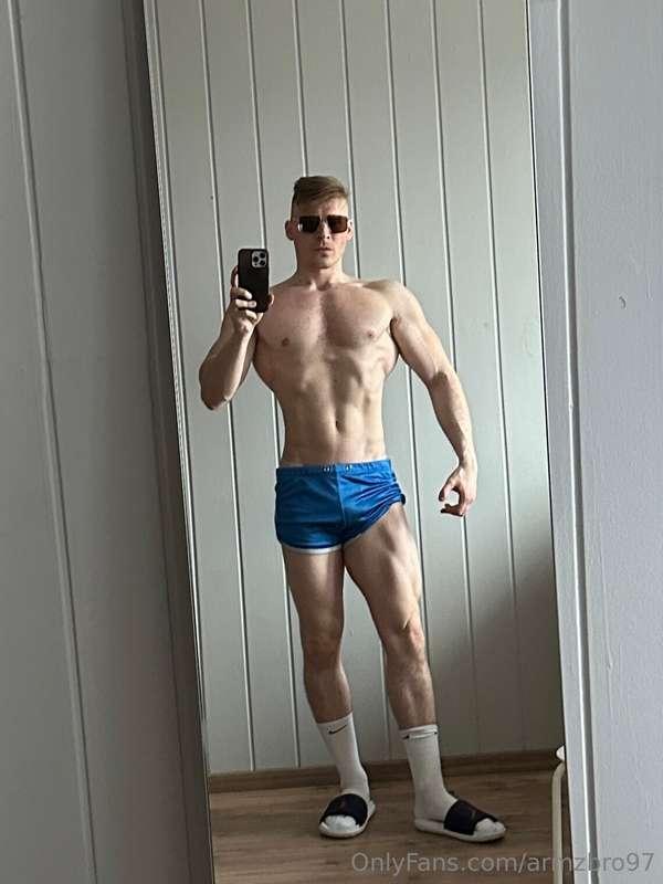 armzbro97 image #0
