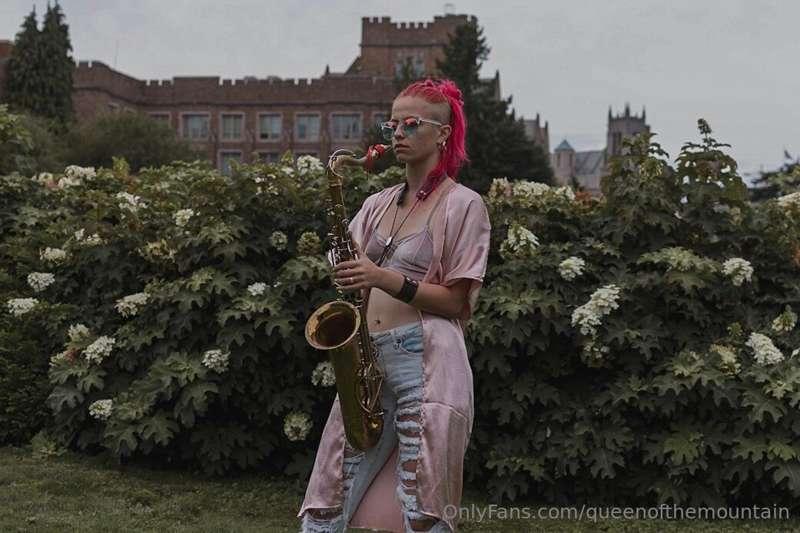 2019 shoot by crossing elements in seattle!! 

let me know i..