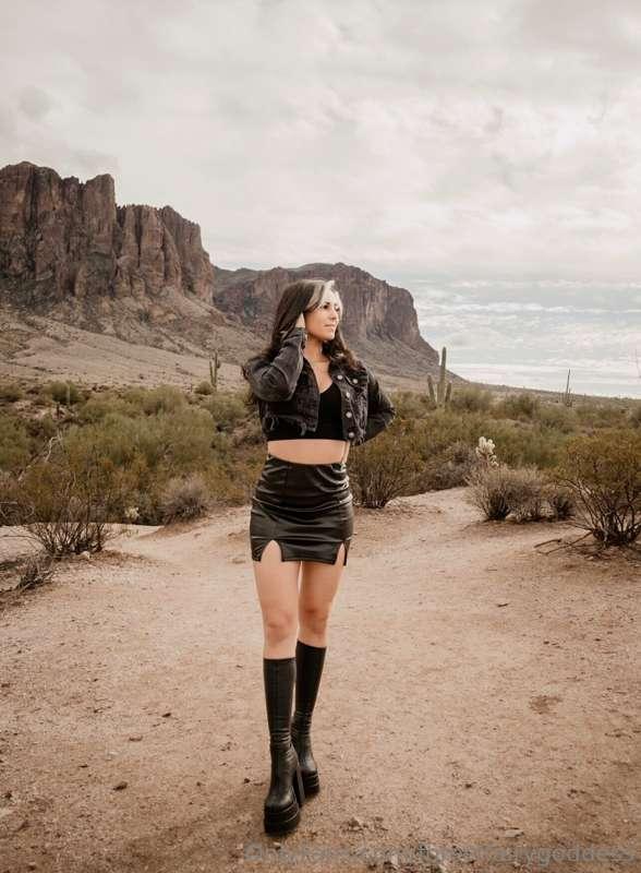 Let’s run away to the desert🌵