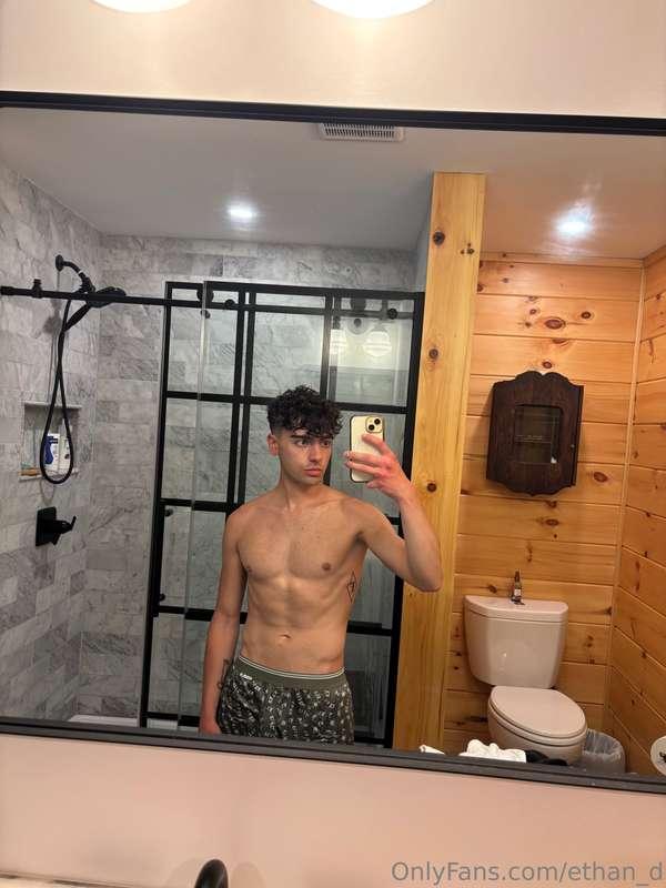 Come join me in the shower 🚿 