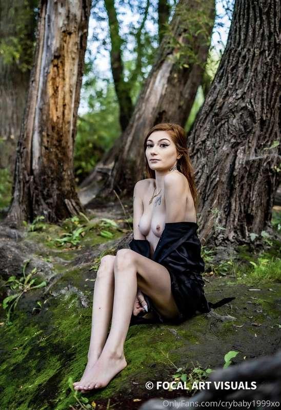 Bunch’s trees & little naked me 😜