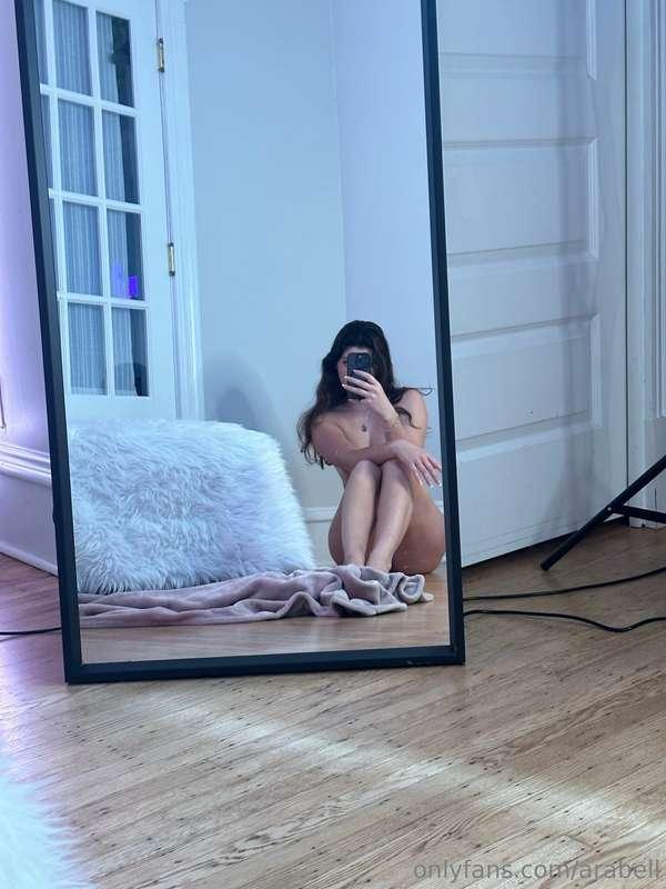 some cute mirror selfies for you :)
