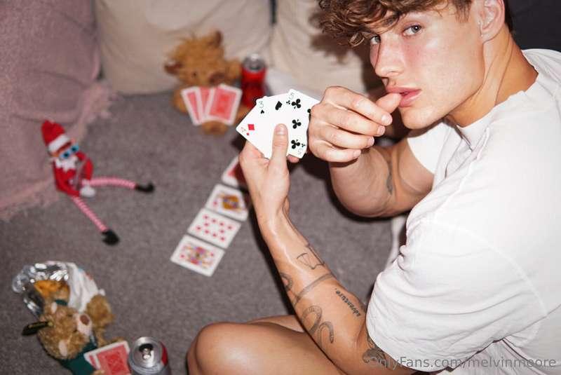 [🃏 #13]I always keep an ace up my sleeve, Because watching h..
