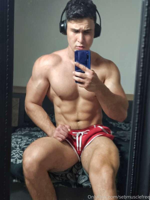 Lets subscribe my paid site onlyfans.com/sebmuscle for some ..