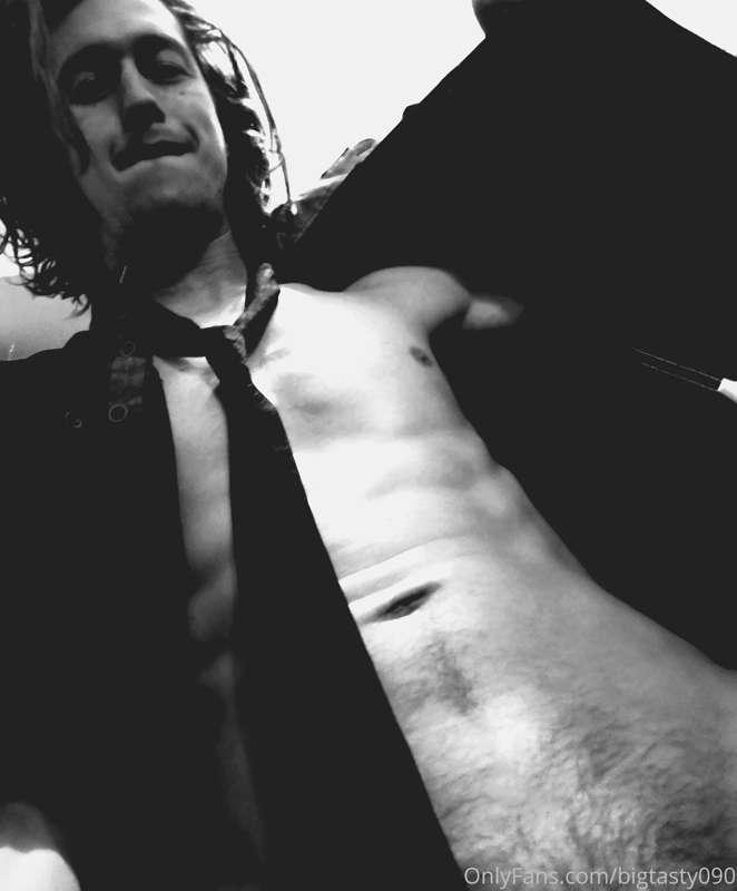 Sit down, it's time for strip tease! 🔥😘