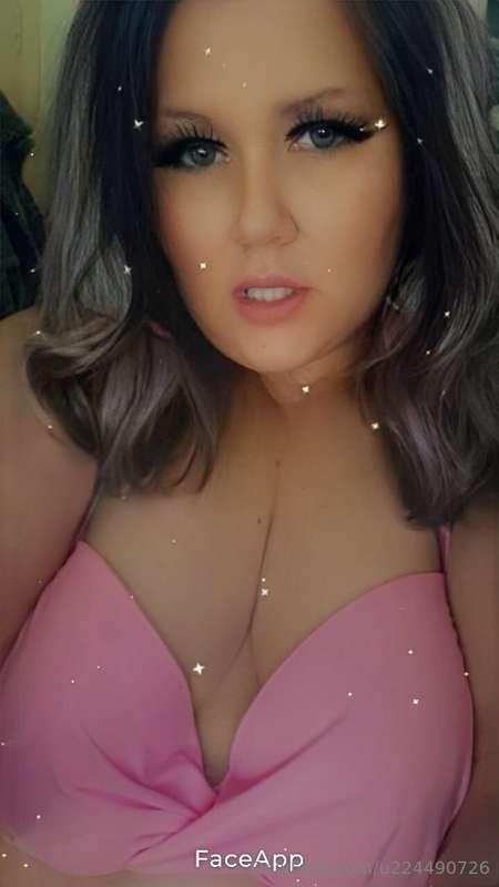 Do u like this look? What would u do to me honey? Xx