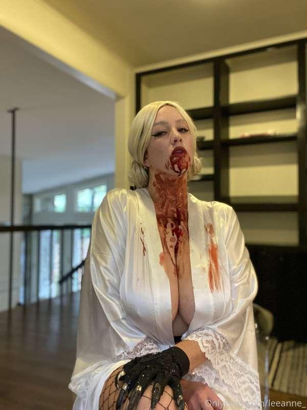 Countess Elizabeth but really Lady Gaga! 💦💦💦💦