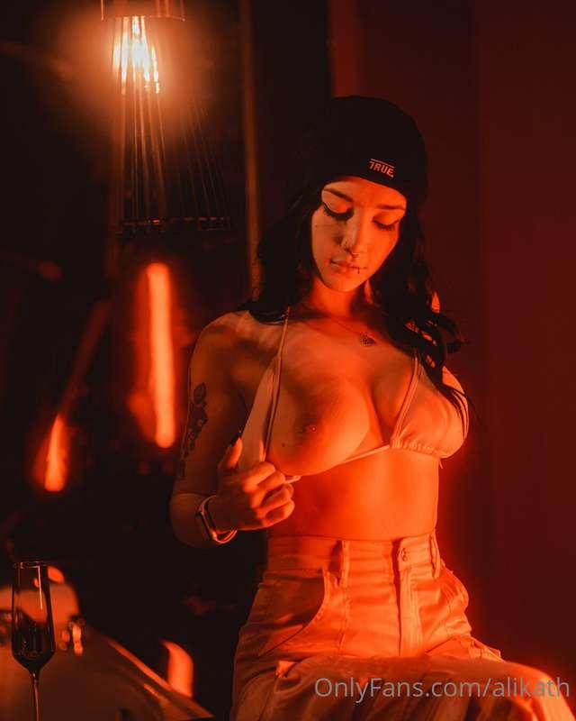 TBT With my Hair in Black!🖤 Maybe Ill go for it! do you like..