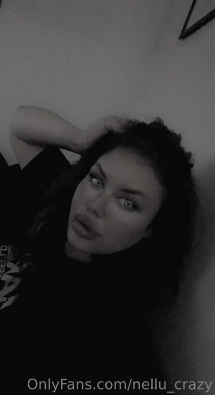 It’s night time for this naughty Swedish girl 😈