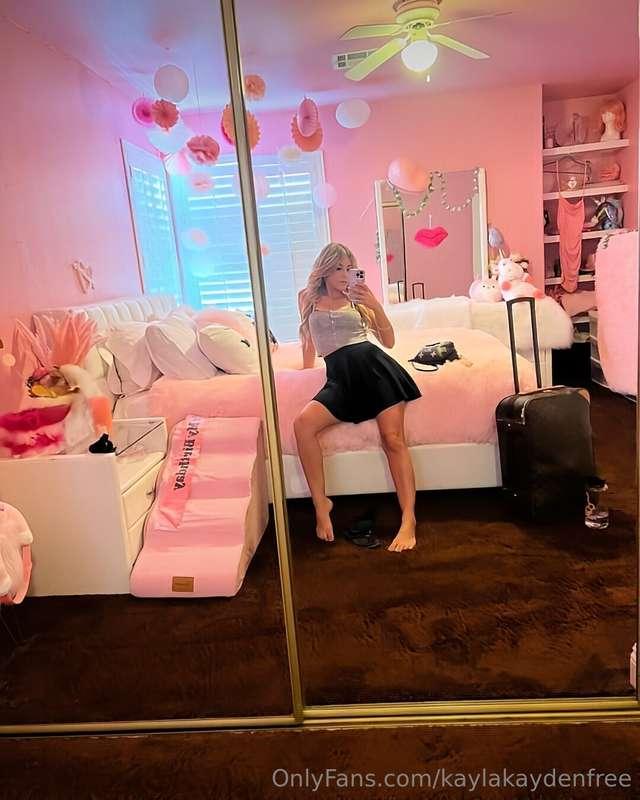 I'm waiting for you to come play with me on the VIP side rn!..
