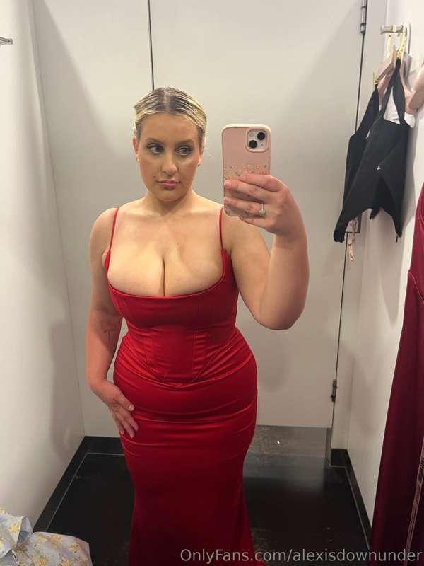 Imagine date night in this dress 