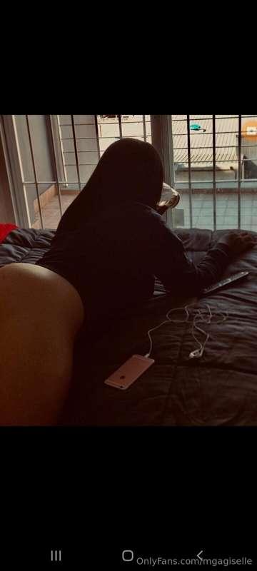 🅕🅡🅔🅔 ​ 🅟🅔🅡🅕🅘🅛 For men I am a woman and for women I am a man...
