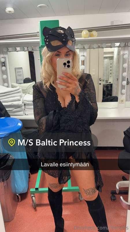 Terkkuja xu- risteilyltä 😎 tosi ihana yleisö ja meno hyvä ka..