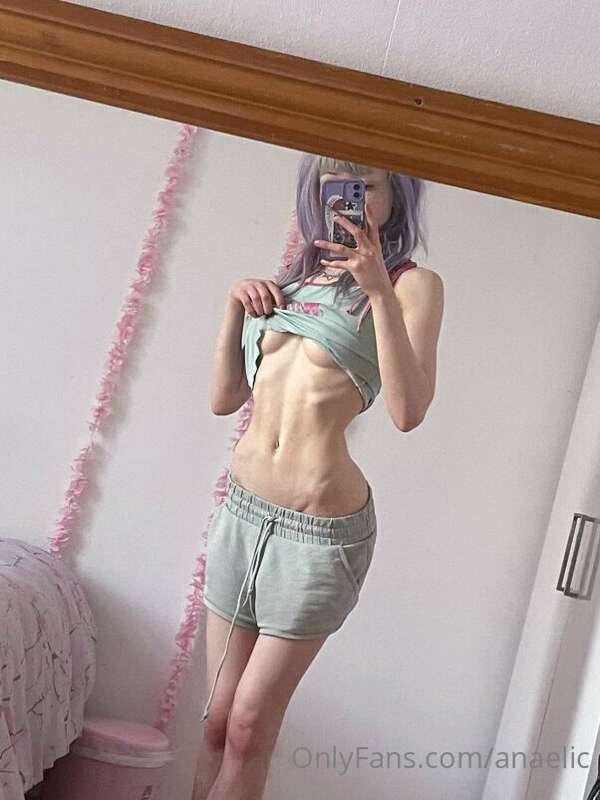 Took these right after I woke up yesterday, quick morning ab..