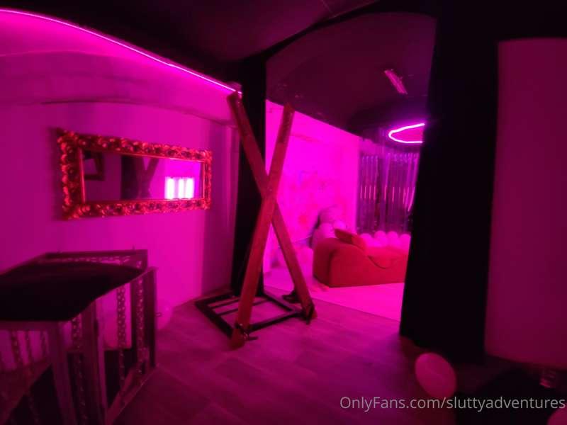 sluttyadventures image #0