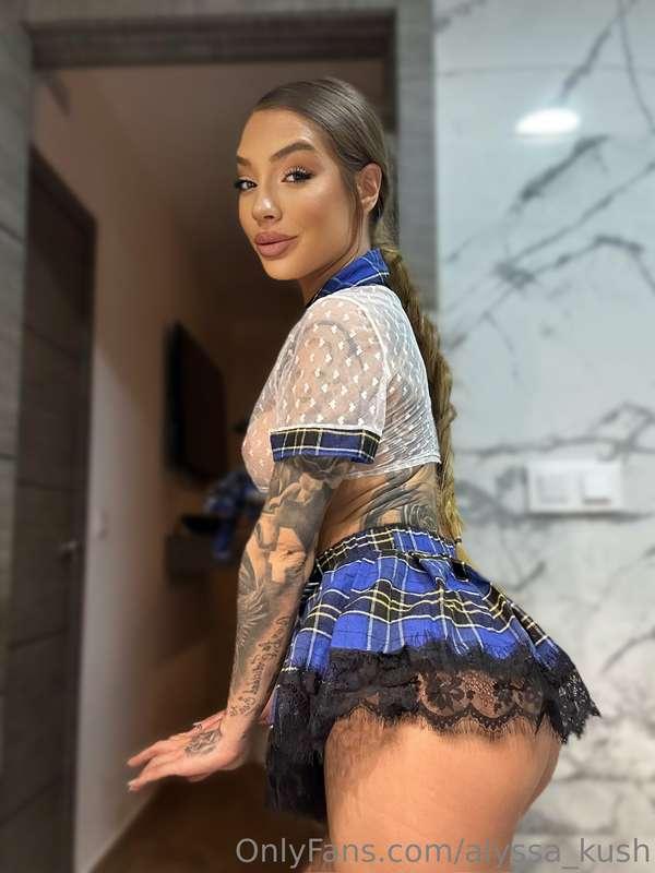 Wanting you to spank my ass 🫣😋