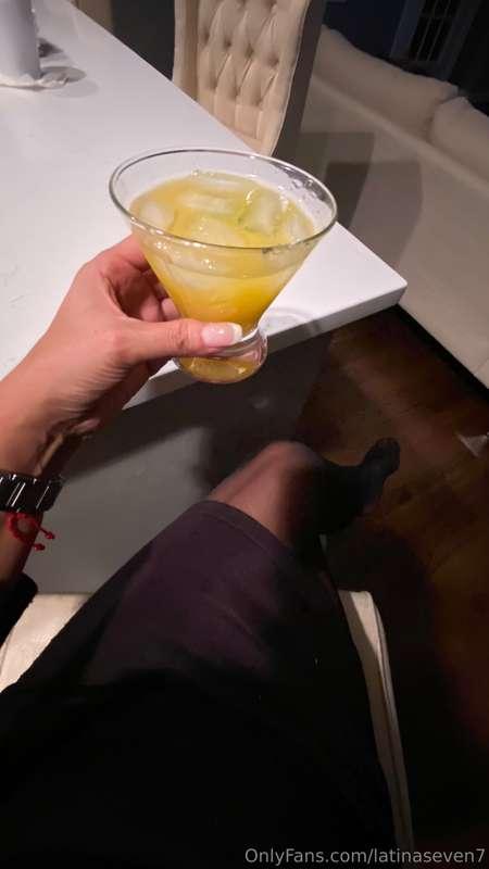 latinaseven7 image #0