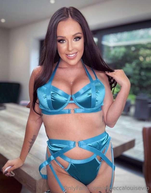 Are you a lover of satin? 💦