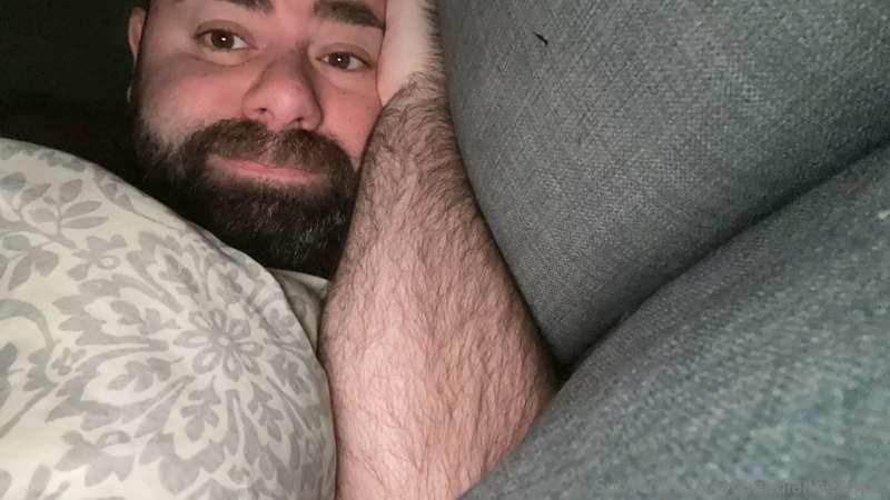 Nudes are here onlyfans.com/canadianbearxxx
