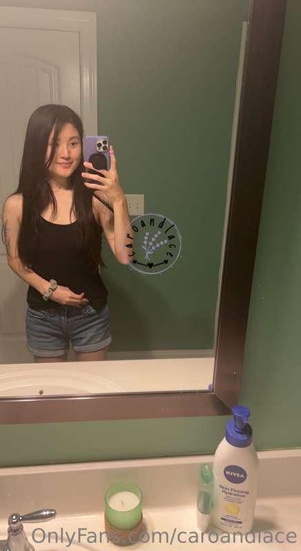 Bathroom selfies because I am so freaking cute 🥰