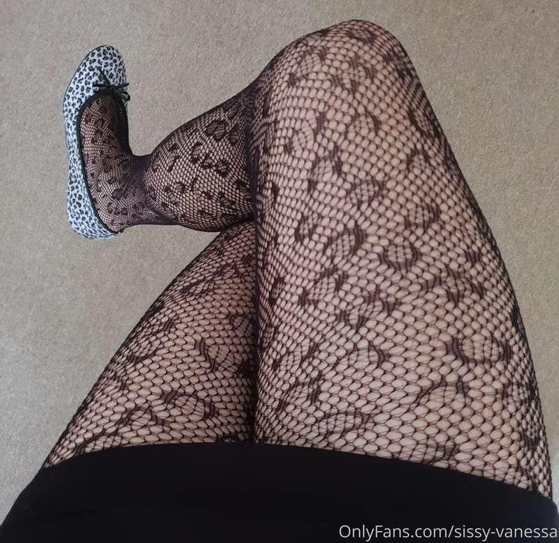 sissy-vanessa image #2
