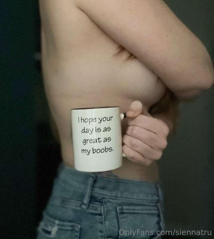 Chatting now! Cum have coffee with me. 🖤☕️AWW you missed me...